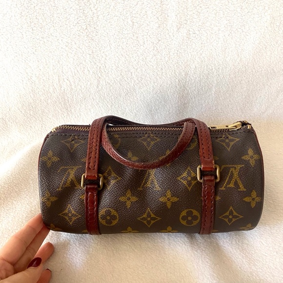 Louis Vuitton Papillon 22 Monogram - Picture 7 of 9